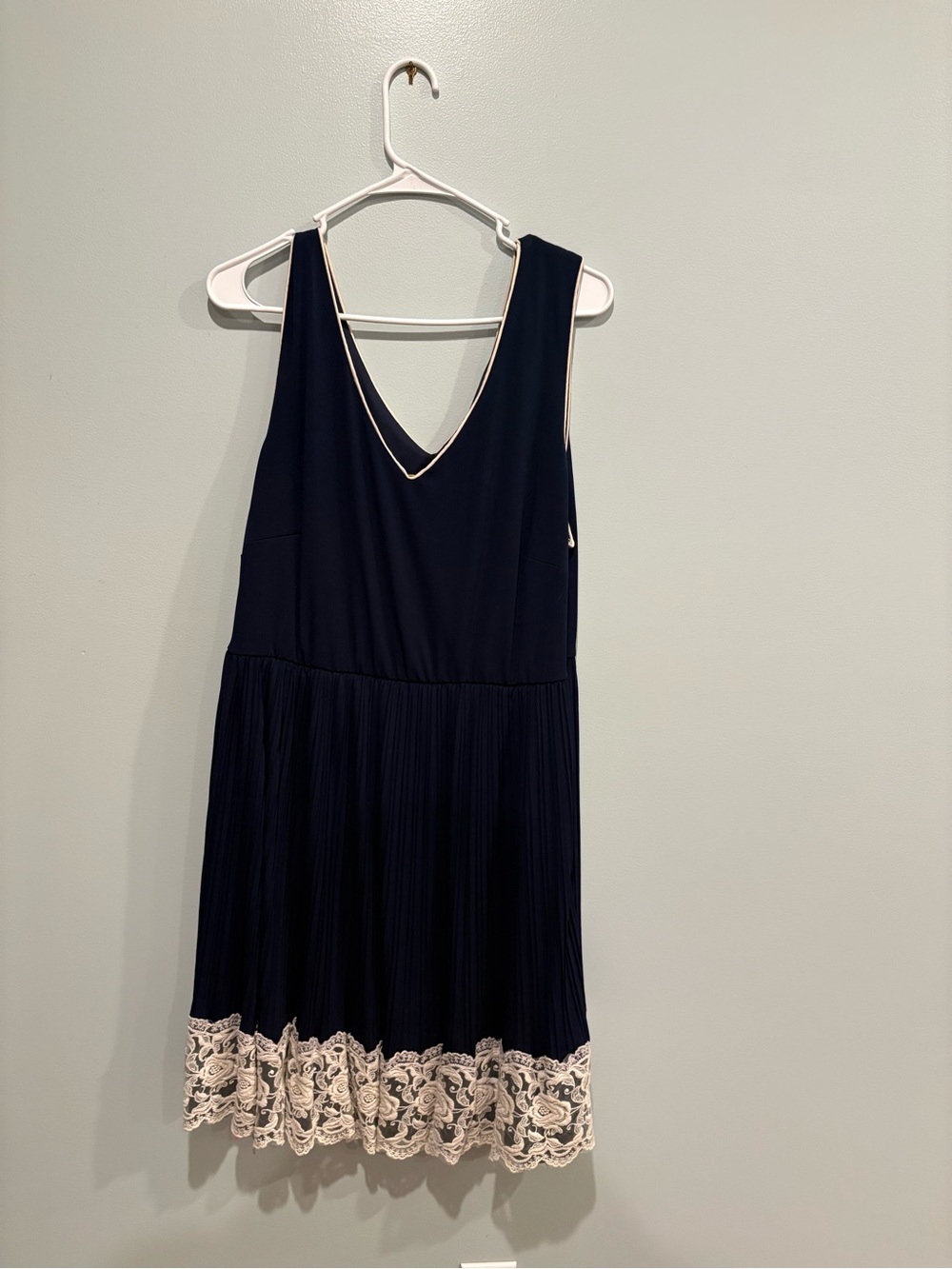 Sleeveless Navy Midi Dress with Cream Lace Hem